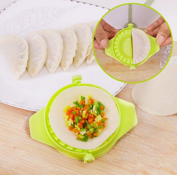 1 Pcs Voedsel Dumplings Modelling Gereedschap Keuken Magic Handleiding Pak Machine Food-Grade Plastic Snuifje Kleur Willekeurige