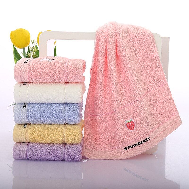 Pure Cotton Children Towel Cartoon Patterns Face Towel Children Wash Small Towel Kindergarten Children Towel Saliva Towel: Strawberry