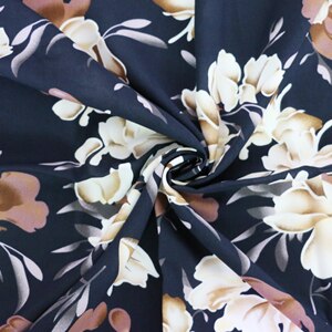 50cm*145cm 100%  raion pehmeä pyjama kangas kevät ja kesä mekko kangas puuvilla kangas materiaali pioni eettinen painatus viskoosi: Laivastonsininen tulppaani