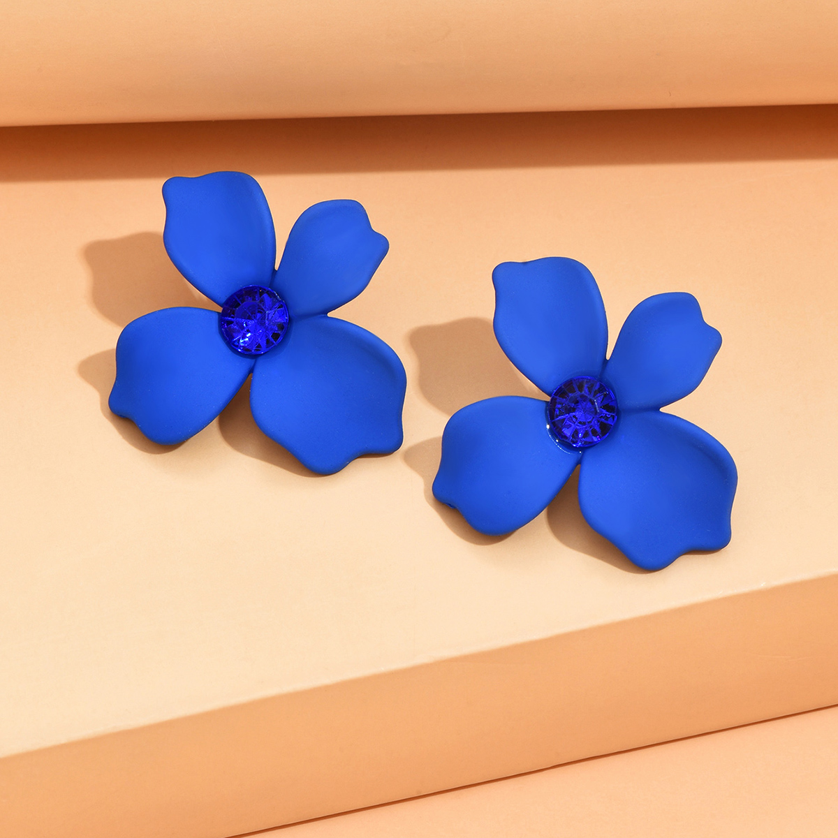 Pendientes coreanos rosas con forma de flor pequeña para mujer, aretes llamativos frescos y dulces, joyería de 2023: Bronze