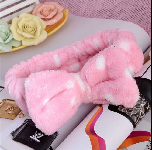 Merk schattige dames hoofdtooi met strik, knoop, stippen, gestreept, zacht, douchehoofdband, wikkelhoofddoek, badkamer, spa-make-up: Roze stippen