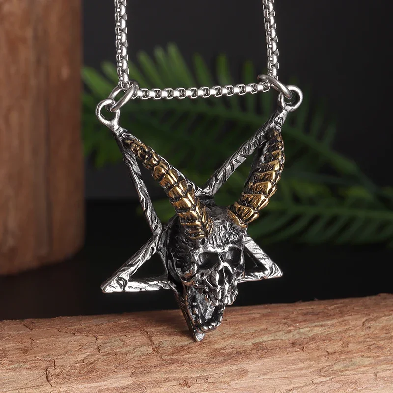 Colgante de calavera de cautiverio Chapado en plata, collar de motociclista Punk Rock para hombre, accesorio de joyería gótica de Halloween: PLATEADO