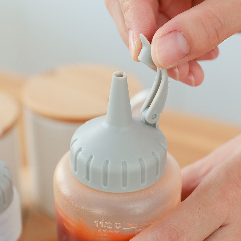 175/350ML Squeeze Condiment Bottles Oil Can Sealing Cap Seasoning Jar Salad Sauce Bottles Ketchup Bottle Kitchen Supplies