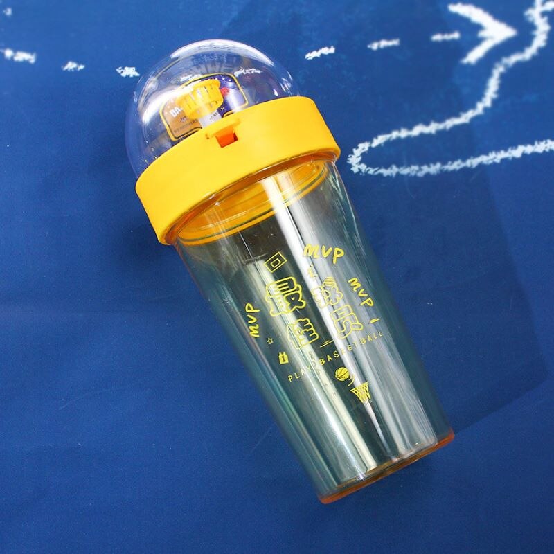 Gros basket-ball tir bouteille d'eau mignon couleur hommes et femmes bouilloire courrier gratuit enfants Drinkware
