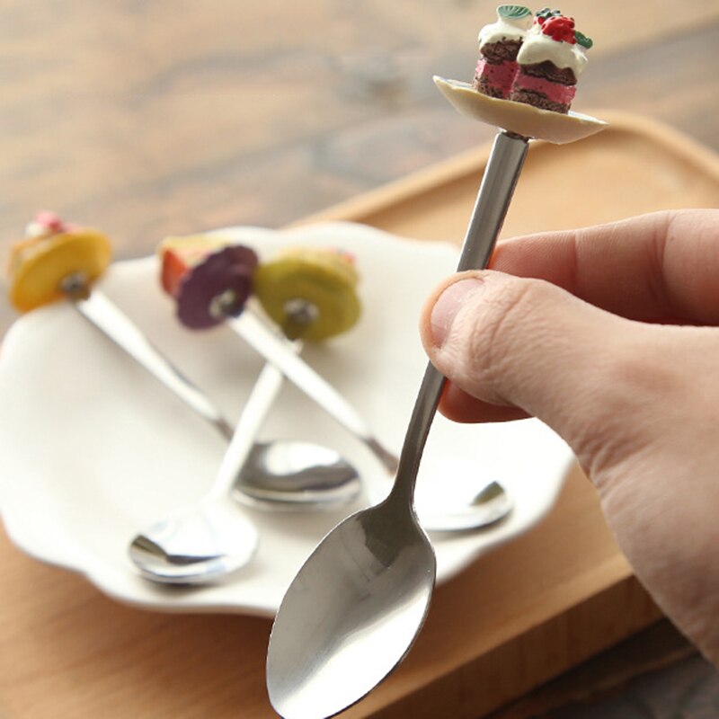 Cuillères à Dessert en résine en forme de gâteau, vaisselle 1 pièce mignonne cuillère à café pour enfants vaisselle 2C