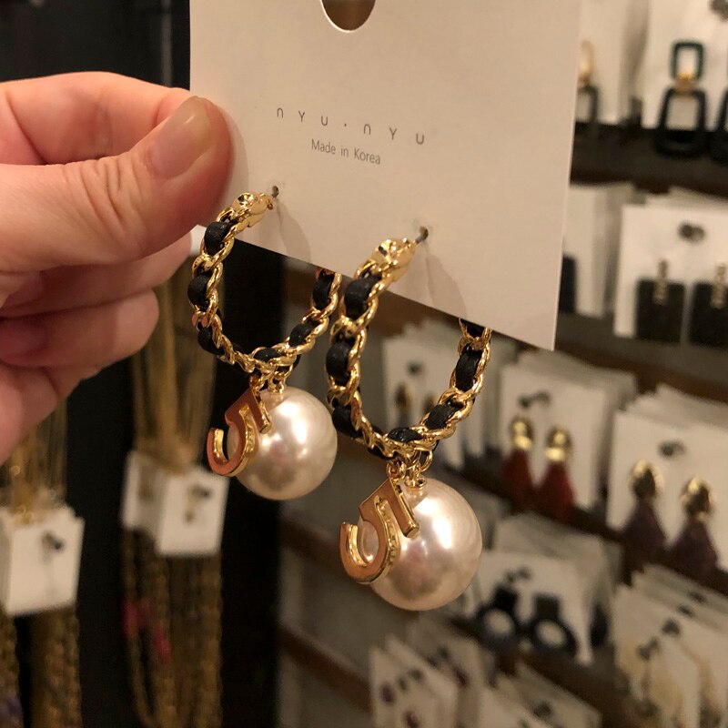 Coreano Moda Fatti A Mano Corda Della Perla del Cerchio Orecchino Della Vite Prigioniera Dei Monili per Le Donne
