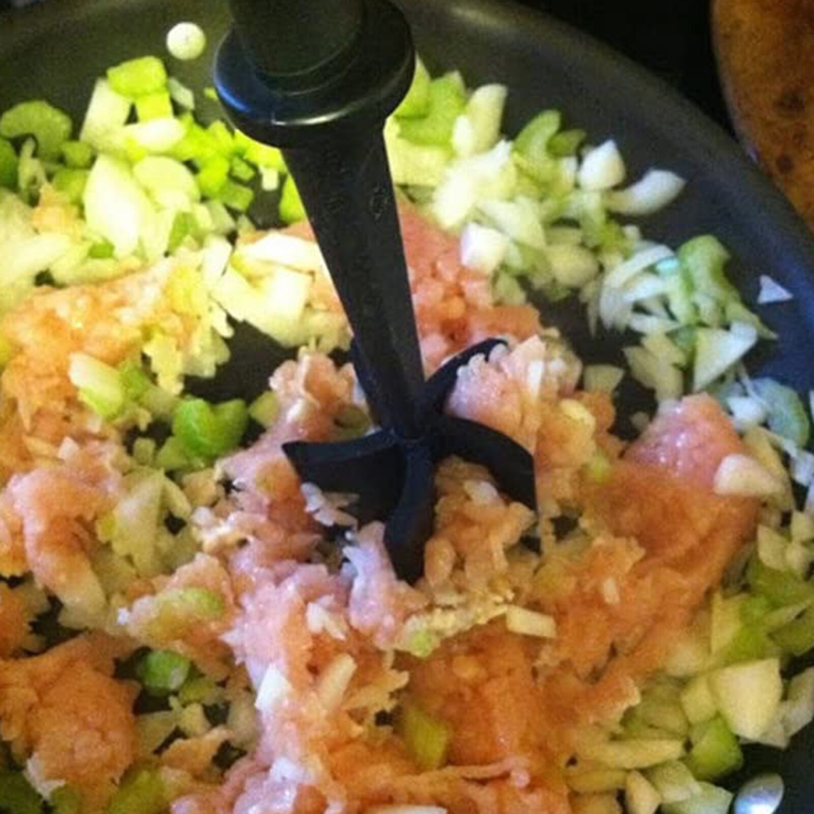 Portable Meat grinder Chopper Resistant Concentrate Stirrer Vegetable Fruit Blender Hamburger Mixer Non Stick Blends and Mashes