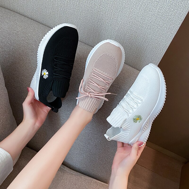 Damesneakers letvægtssok sko fritidsbroderi åndbar mesh løbesko hvid