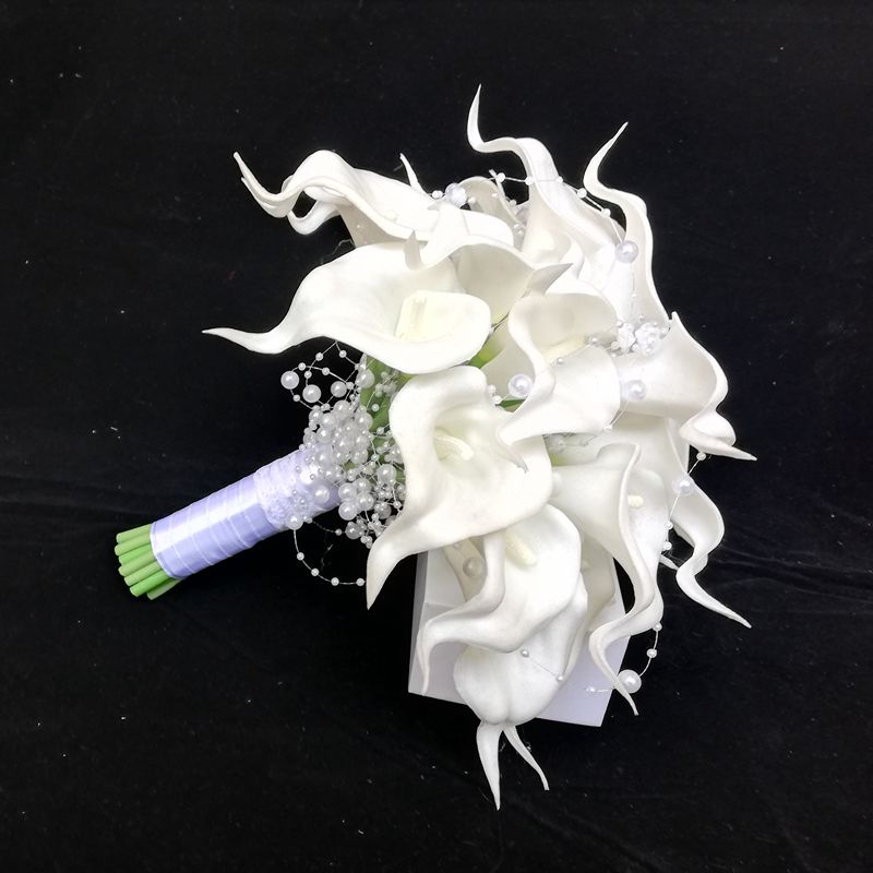 Hvid calla liljer brude buket silke blomster bryllupsbuket naturlig berøring med perler brudepige blomst mariage ramo de novia: Brudepige buket