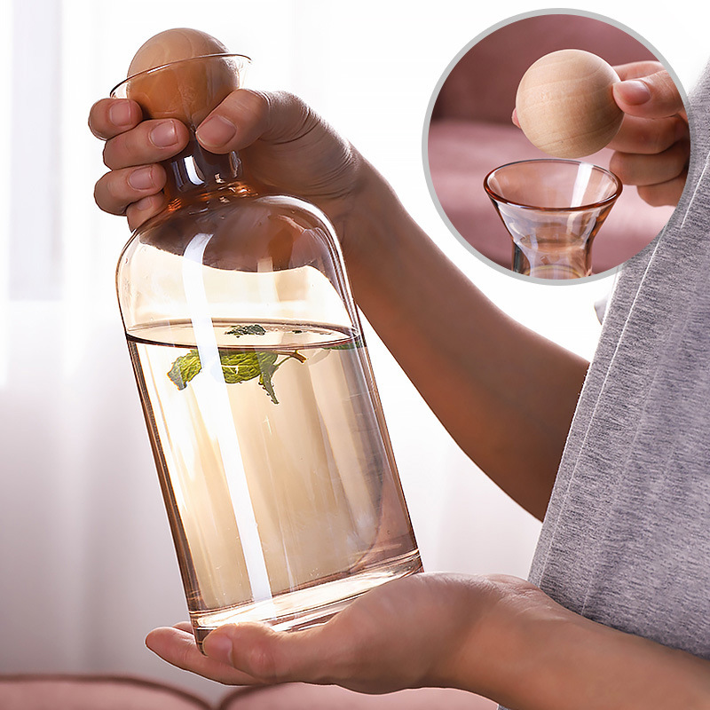 Nordic Style Glass Carafe Water Pitcher with Wood Lid Cold Drinks Tea Jug Waterkoker Household Drinkware Clear Water Bottle WF