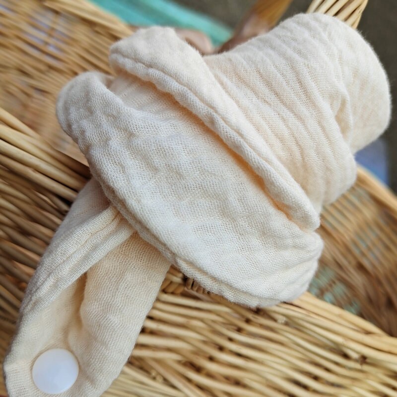Nette Baby Lätzchen Weiche Baumwolle Dreieck Neugeborenen Baby Mädchen Junge Lätzchen Einfarbig Säugling Schal Baby Fütterung Zeug freundlicher Rülpsen tücher