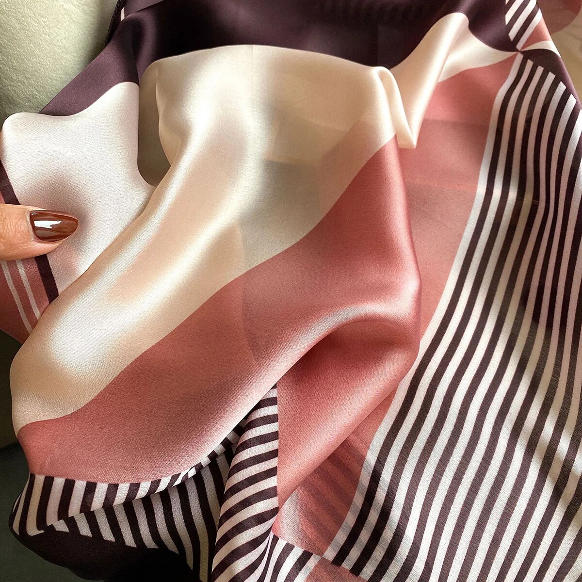 Estampa geométrica feminina Imitação de seda cetim cachecol, elegante protetor solar xale, cabeça de viagem praia, hijab à prova de vento, 180x90cm