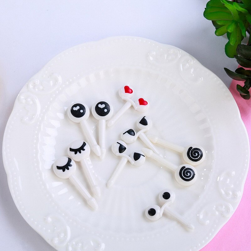 10PCS/Set Animal Farm Fruit Fork Mini Cartoon Children Snack Cake Dessert Food Fruit Pick Toothpick Bento Lunches Party Decor: Green