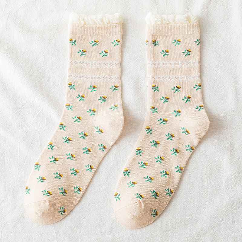 Sarjakuva eläimet kirjonta söpöt naisten sukat japanilaiset kawaii röyhelösukat kukkakuvioiset pitkät sukat jouluvuoteen& #39 #39