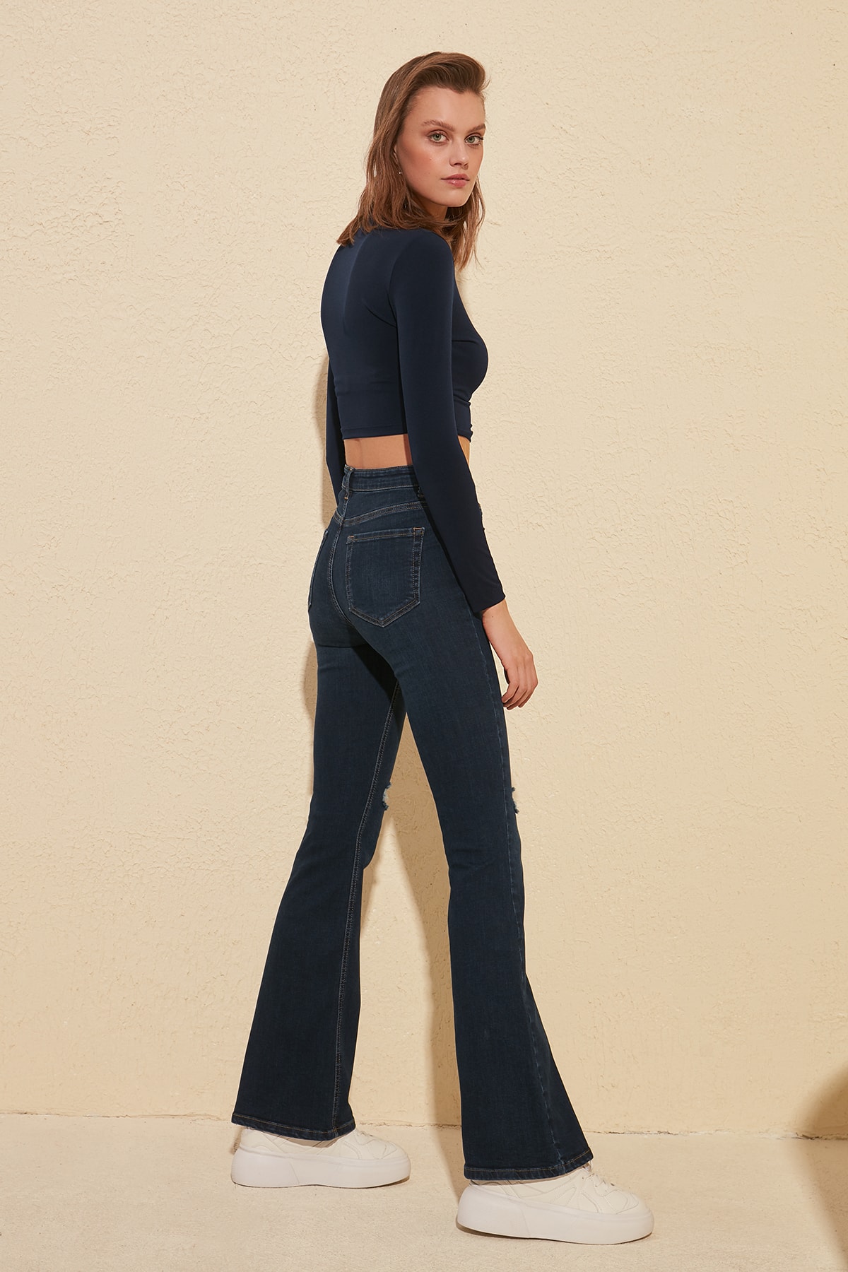 Trendyol Blue Ripped Detailed High Waist Flare Jeans TWOSS20JE0161