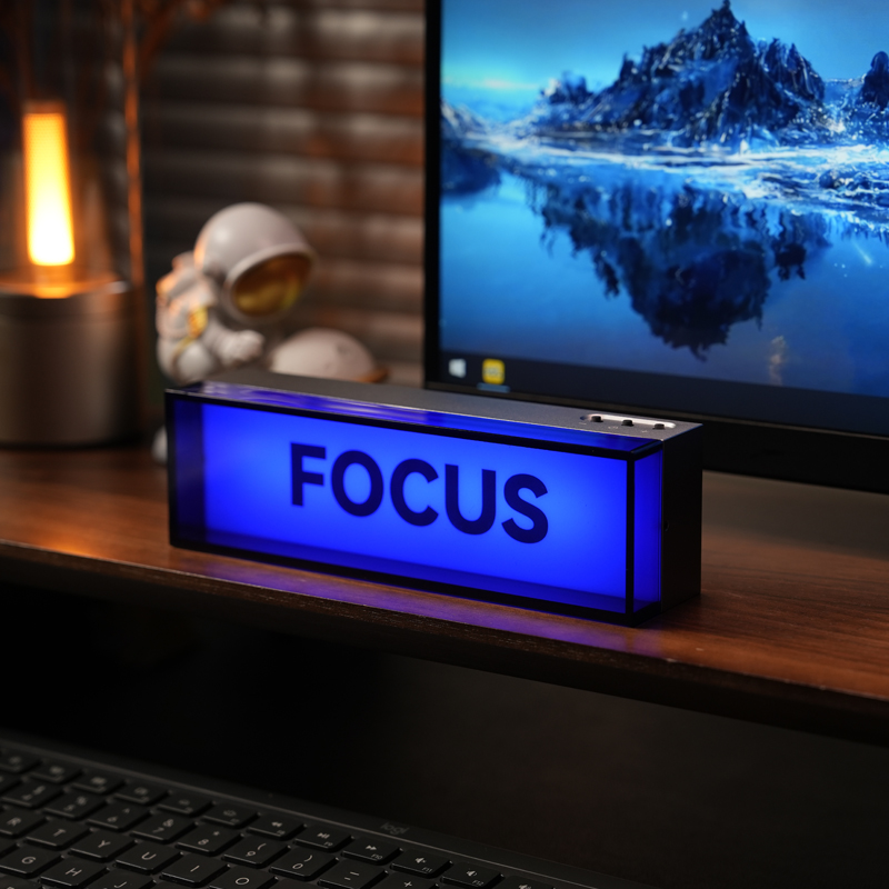 Caja de luz LED con adorno de luz ambiental, interfaz de USB-C, carga de tres niveles de brillo, decoración de habitación de deportes electrónicos para dormitorio y oficina: Oro