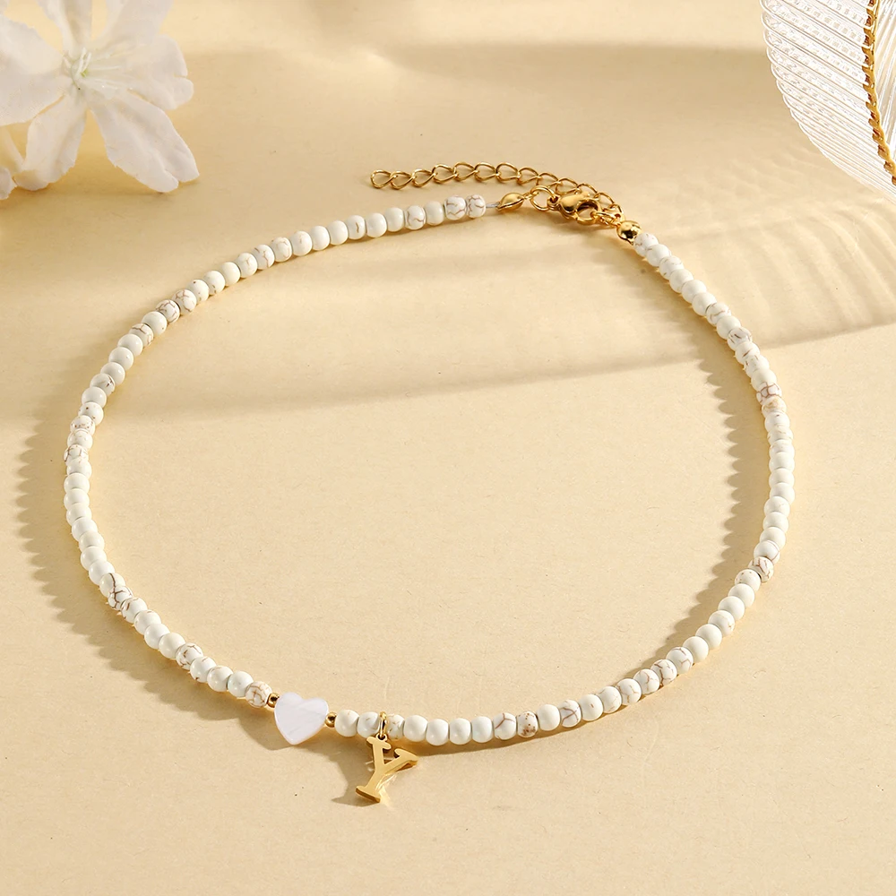 Gargantilla bohemia con cuello, collares con iniciales, cuentas colgantes con letras de concha en forma de corazón, collar de acero inoxidable para mujer, tendencia 2024