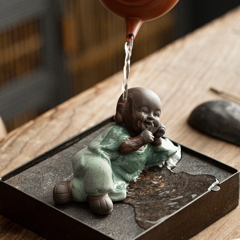 trois pas petit moine en céramique caractère thé ornements mignon violet sable petit Shami Zen thé cérémonie thé pour animaux de compagnie Mini service à thé