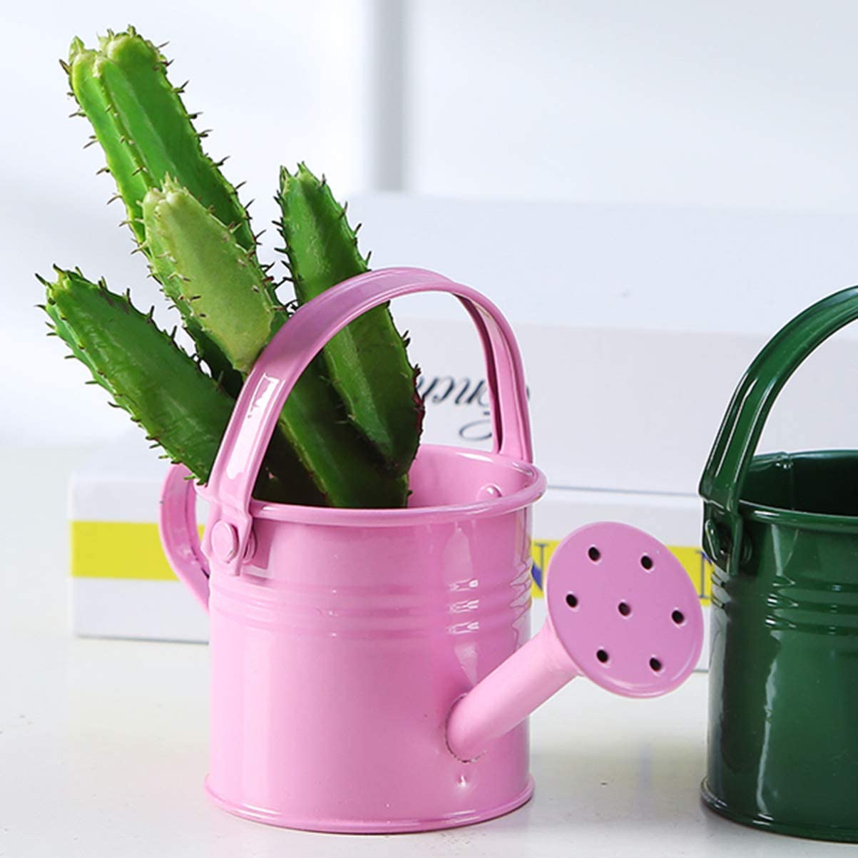 Mini regadera pequeña de Metal para jardín, hervidor de agua de colores sólidos para flores, rociados accesorios, 1 pieza