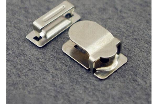 60 sæt / parti han -006 4-- delte buksekroge metal messing knapper sølv nikkel / sort nikkel / bronze farve