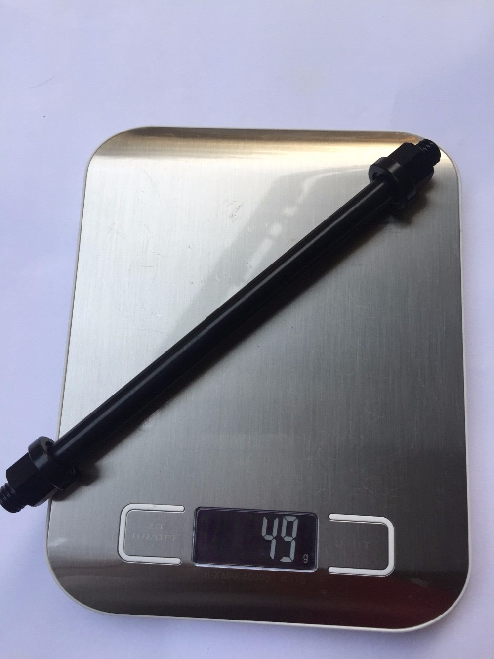 Bicycle Rear Thru Axle 135 x 10 mm with Nut for Shimano Saint