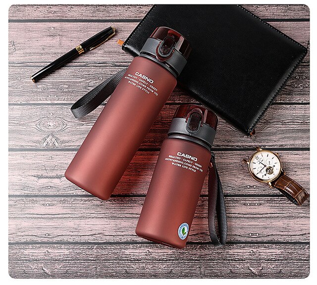 Merke bpa gratis lekkasjesikker sport vannflaske tur fotturer bærbar min favoritt drikke flasker 400ml 560ml gratis: 560ml / 4