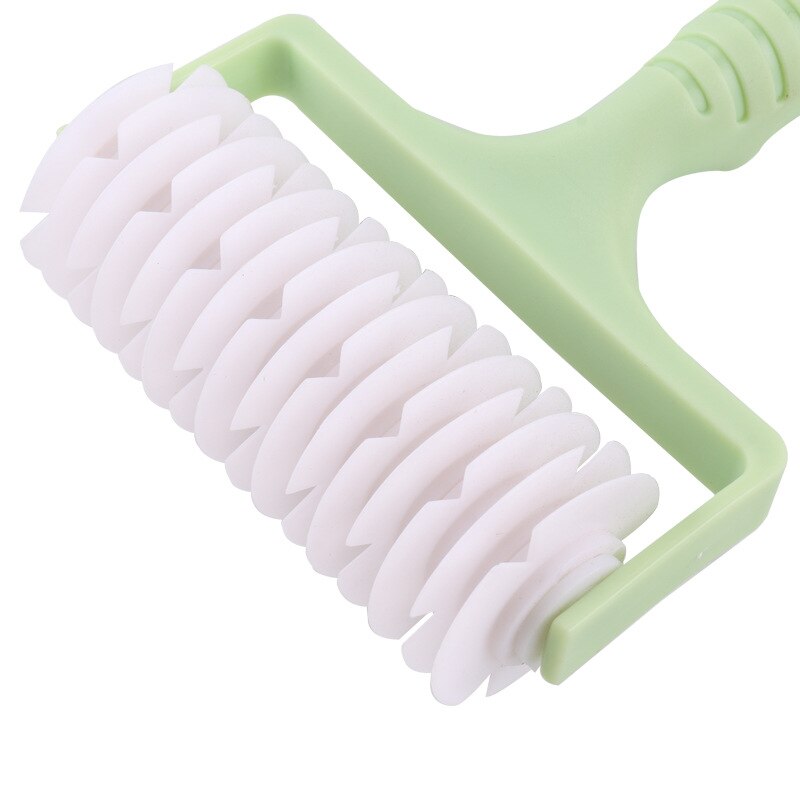 1PCS Pull Net Pizza Knife Wheel Pasta Lattice Roller Cutter Dough Biscuit Pie Kitchen Plastic Baking Tool Cutter Accessories