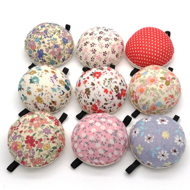 Ball Shaped Sewing Needle Pin Cushion Wrist Strap Sewing Needle Pillow for Cross Stitch Sewing Pins Accessories Craft Supplies: Randomly Send