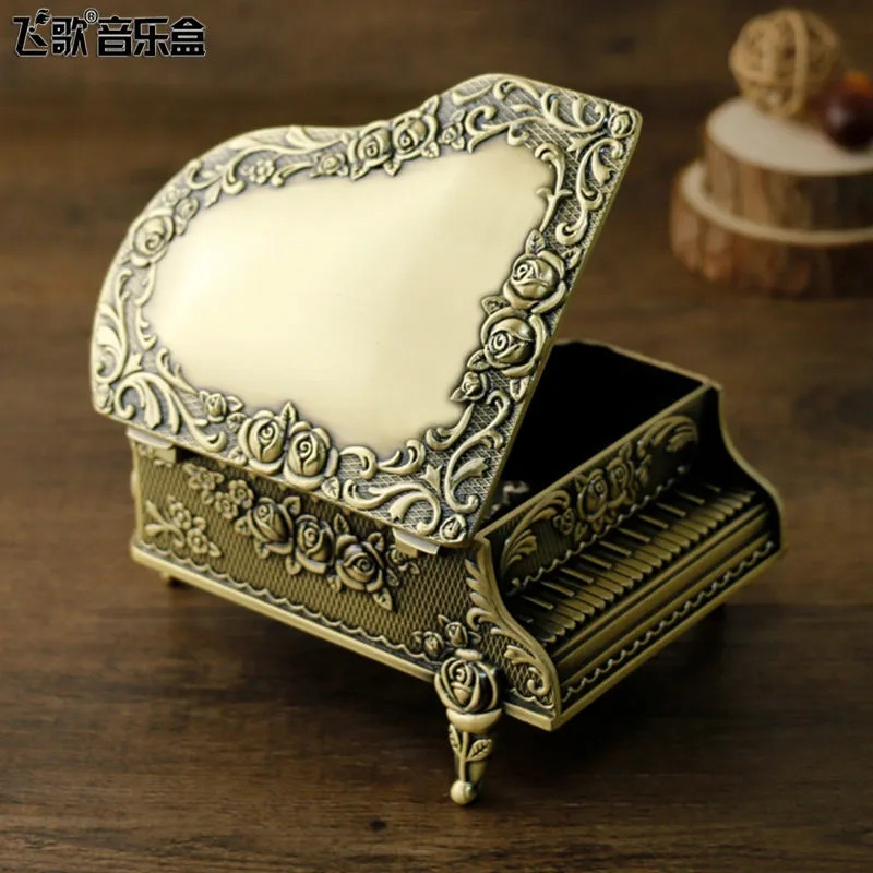 Home decoration retro piano metal music box birthday rotating music box hexagonal wedding decoration