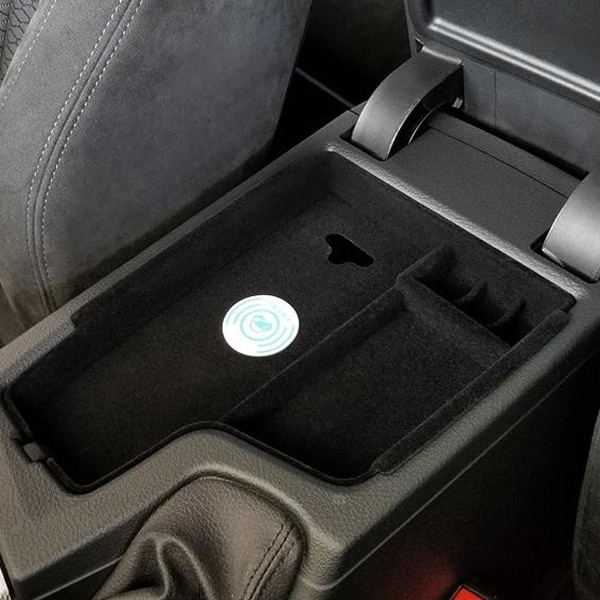 Mobiltelefon trådlös laddning mitt i butikens innehållslåda biltillbehör för bmw  f30 f31 f32 f34 320 lhd