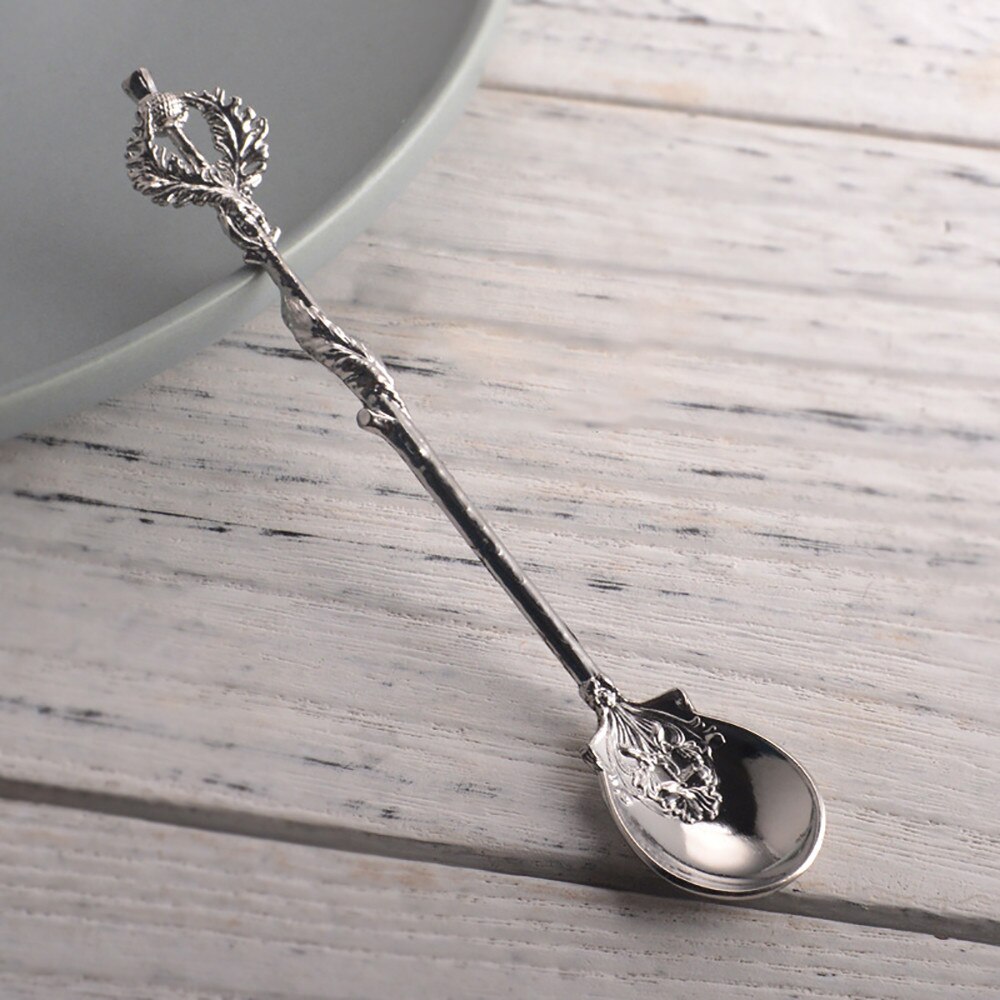Kitchen Spoon Luxury Vintage Royal Palace Carved Mini Tea Coffee Spoon Ice cream Dessert Scoop Spoon Teaspoons Kitchen Gadgets