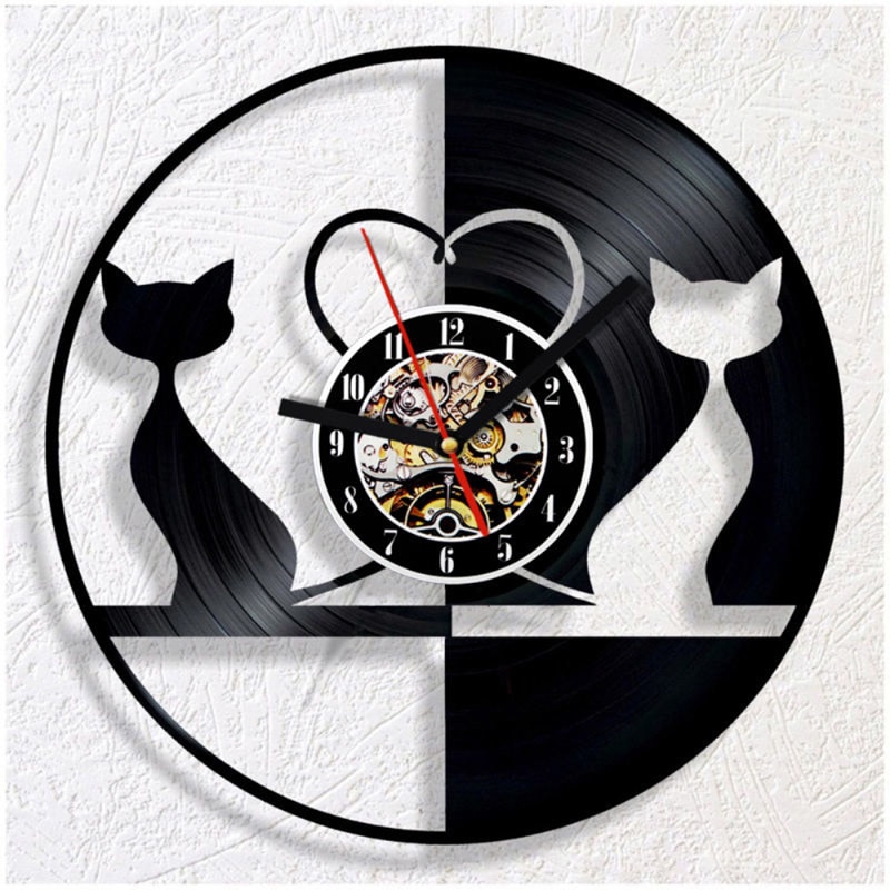 Ronde Zwarte en Witte Mooie Kat LED Record Klok Hollow Creatieve en Antieke Stijl Opknoping Wandklok Vinyl Record 3D art Klok