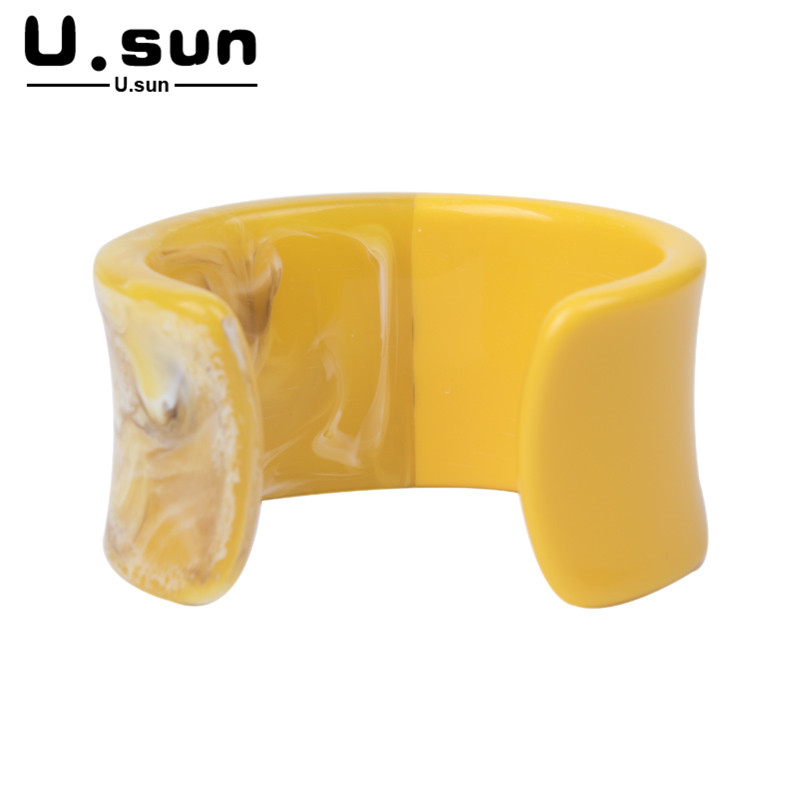 Eenvoudige Charme Elegante Open Bangles Resin Acryl Verklaring Bangle voor Vrouwen Grote Brede Kleurrijke Mode-sieraden Dames Armband