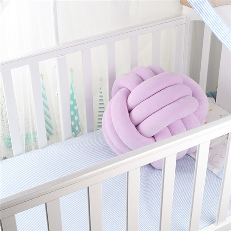 Handgemaakte Braid Knoop Bal Kussen Baby Room Decor Peuter Baby Wieg Bed Rugleuning Ronde Kussen Kinderen Spelen Zachte Bescherming: violet-27cm