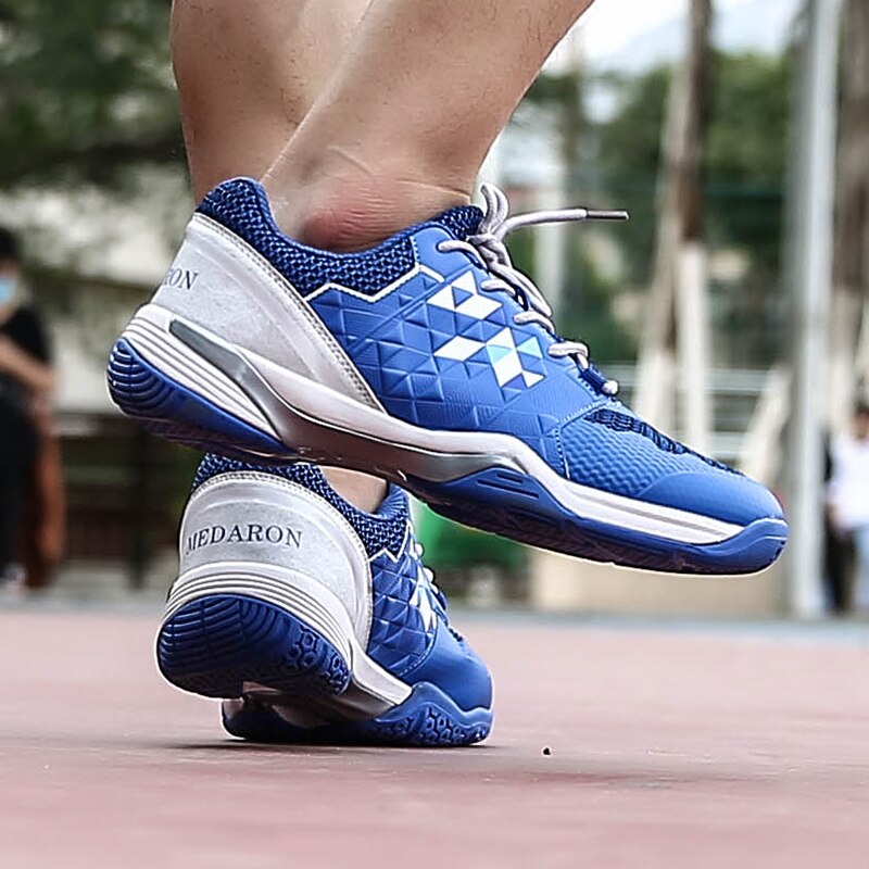 Men Badminton Trainers Shoes Breathable Badminton Sneakers Tennis Shoes Men Light Weight Volleyball Sneakers