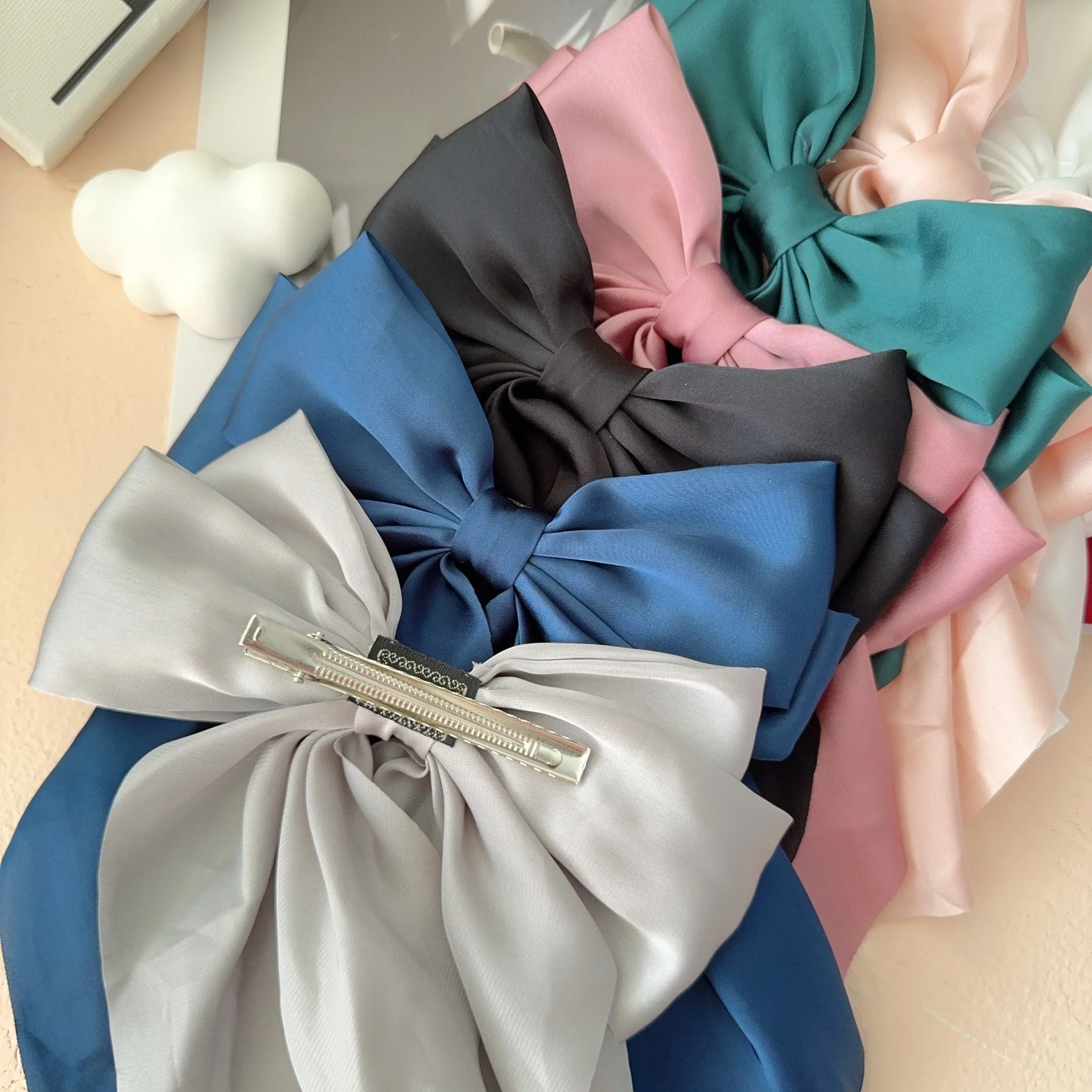 6 estilos de pinzas largas de satén con lazo grande para niñas, pinzas para el pelo para la cabeza trasera, color rojo Internet con el mismo temperamento, accesorios elegantes para el cabello