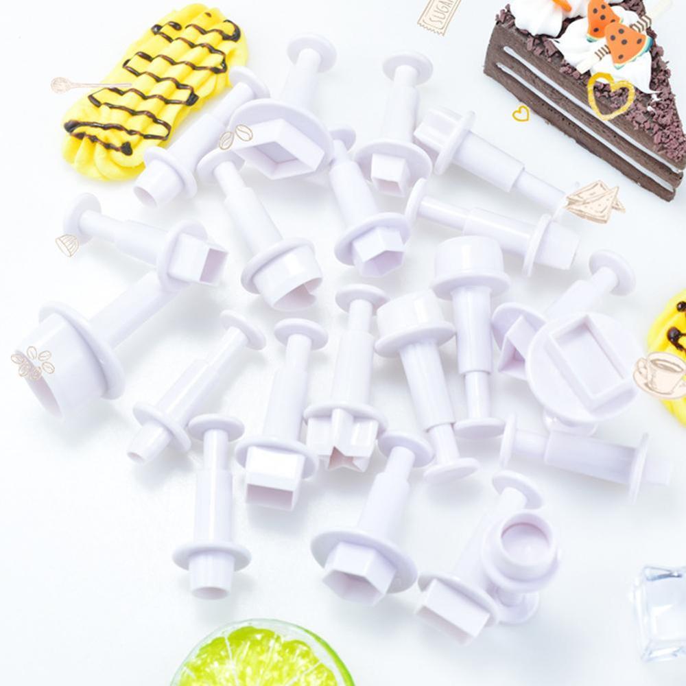 1pcs Plunger Fondant Cutter Cake Tools Cookie Mold Mould Craft Bakeware 3D Biscuit Style DIY 10 S8C0