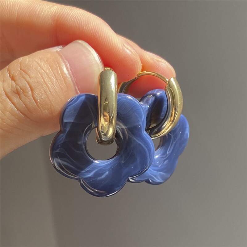 Retro Daisy Flower Resin Earrings Minimal Jewelry Neon Hollow Flower Blossom Acrylic Hoop Earrings Flower-shaped Resin Acetate: royal