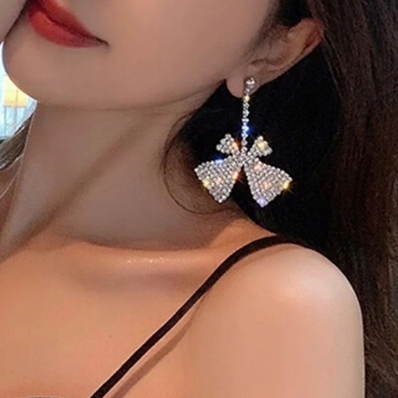 Strik Bow Hangers Oorbellen Vrouwen Volledige Rhinestone Koreaanse Shining Vlinder Sieraden Mode Charme
