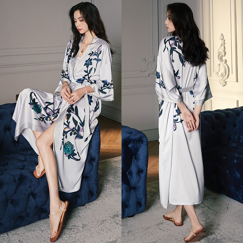 Albornoz tipo kimono largo con estampado de flores para mujer, bata de boda Sexy de media manga, camisón de rayón para primavera y verano, vestido para casa, ropa de dormir: Morado