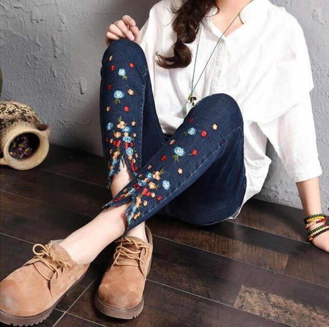Cholyl Stretch Geborduurde Jeans Voor Vrouwen Elastische Bloem Jeans Vrouwelijke Potlood Denim Broek Kleine Bloem Patroon Pantalon Femme: dark blue / 31