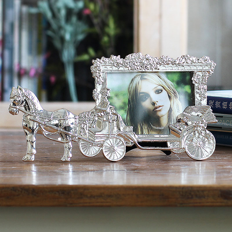 5 Inch Classic Horse Carriage Photo Frames for Picture European Metal Foto Frame Table Decor Birthday Wedding Shadow Box: C