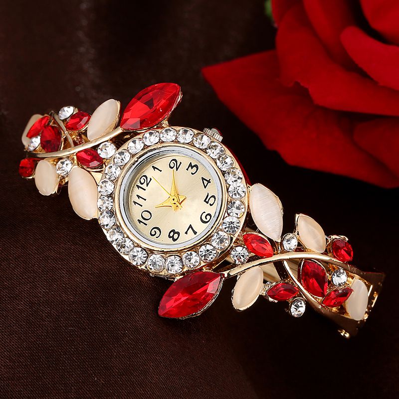 Luksus rhinestone armbåndsur kvinder krystal blad form armbånd ure guld quartz ure