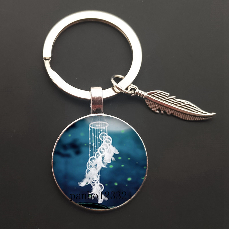 Dream Catcher Tone Key Chain Dream Catcher Feather Round Glass Convex Photo Keychain: J-Brown