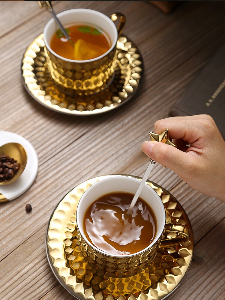 De West Luxe Stijl Goud Koffie Kop En Schotel Sets Lepel Tasse Taza Copo Geurende Thee Espresso Cappuccino Mok Cafe xicara Theekopje