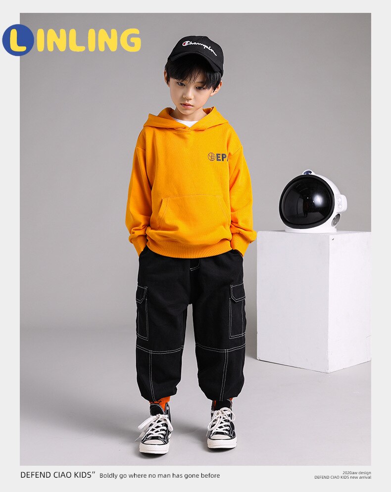 LINLING Otoño Invierno abrigo de algodón activo niños pequeños ropa con gorra para muchachos Sudadera con capucha carta sudadera Tops ropa P255