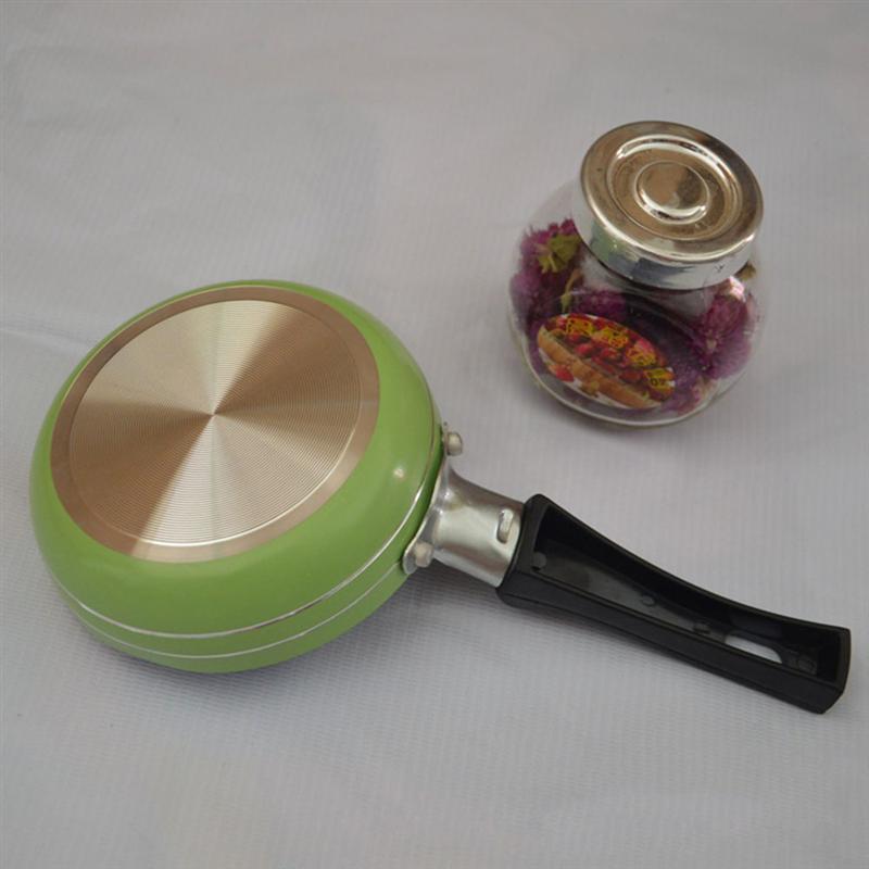 Mini Gebakken Eieren Steelpan Kleine Koekenpan Platte Non-stick Kookgerei Roosteren Pannen (Willekeurige Kleur)