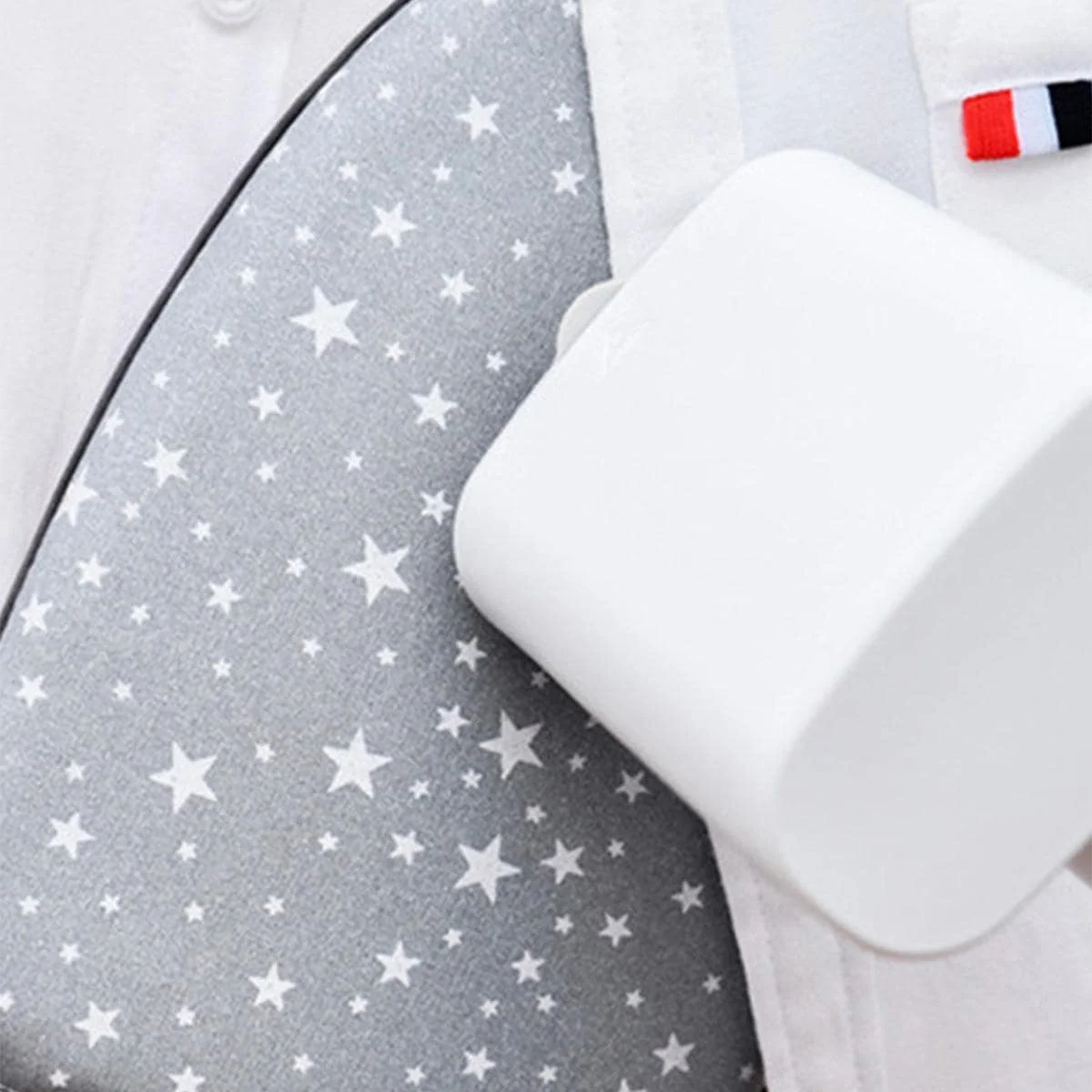 Hand-Held Mini Ironing Board Steam Ironing Iron Household Thermal Insulation Sponge Small Folding Portable Iron Table Rack: Brown