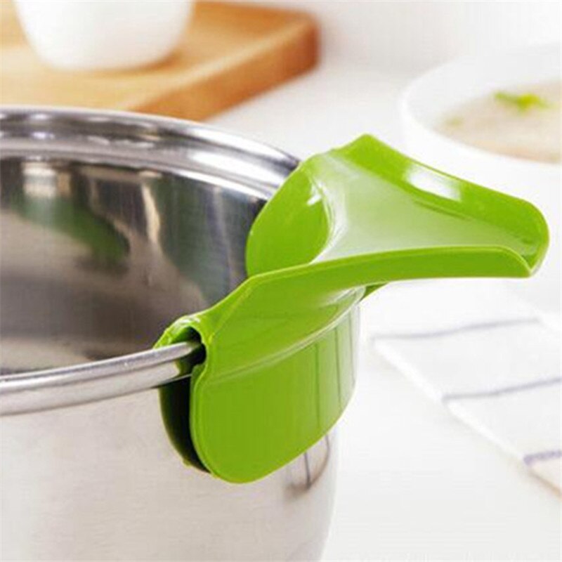 Useful Silicone Soup Funnel Water Deflector Tool Kitchen Gadget