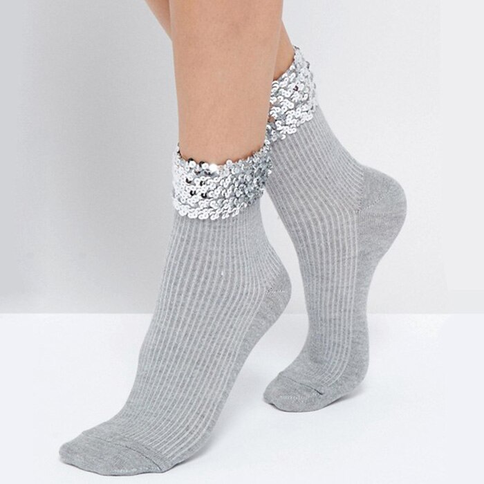 Ropa de calle Chic calcetines de lentejuelas brillantes hechos a mano para mujer. Calcetines cortos informales de Color gris liso para mujer. Calcetines con lentejuelas plateadas para mujer